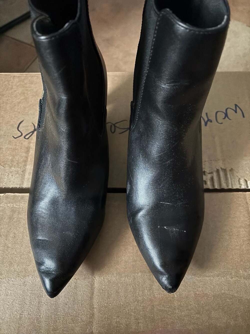 Lulus Chase Pointed-Toe Ankle Booties Size 6.5 Black Kitten Heel